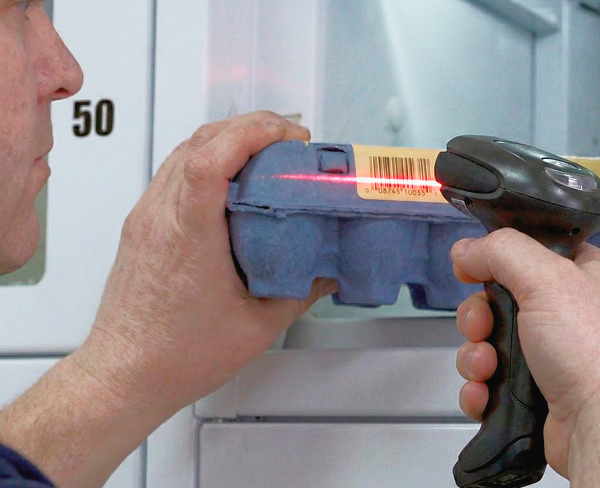 Befüllen eines Kühlschließfachs mit dem Barcode-Scanner